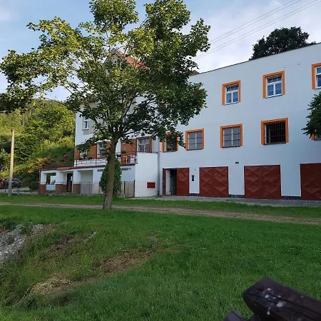 Na Pracharne Hytte