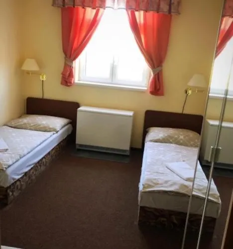 Na Pracharne Lodge *